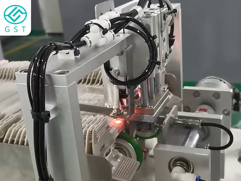 自動(dòng)組裝機(jī)-褲架自動(dòng)組裝機(jī)