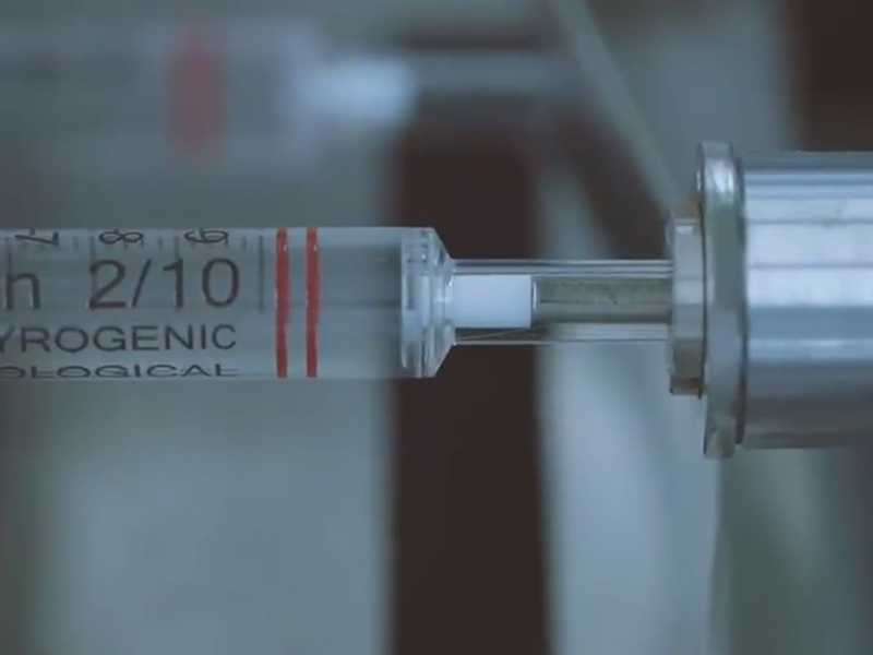 冠深泰移液管自動(dòng)塞芯機(jī)助力醫(yī)療耗材智能化生產(chǎn)升級(jí)