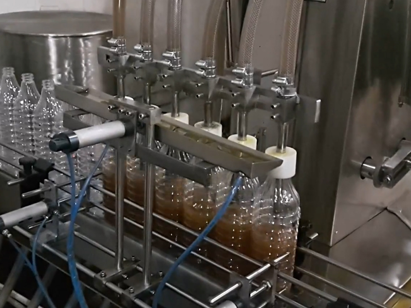 全自動(dòng)灌裝生產(chǎn)線智能制造引領(lǐng)高效未來(lái) 全自動(dòng)灌裝生產(chǎn)線智能制造引領(lǐng)高效未來(lái)